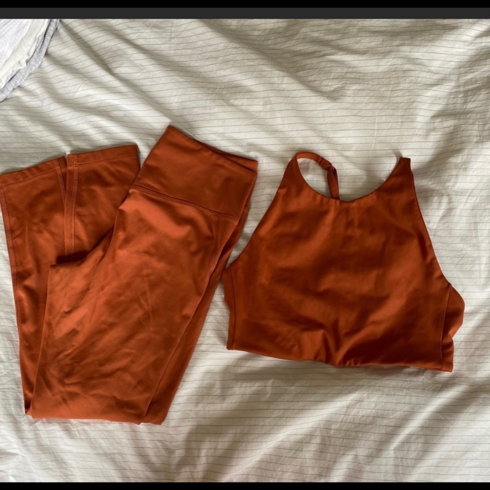 Girlfriend collective RARE  peach apricot color 3/4th - Picture 4 of 4